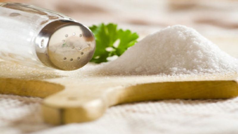 La importancia de reducir el uso de sal en la preparación de alimentos