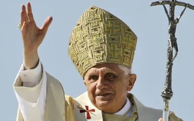 ¿Por qué Benedicto XVI fue enterrado en un triple ataúd?