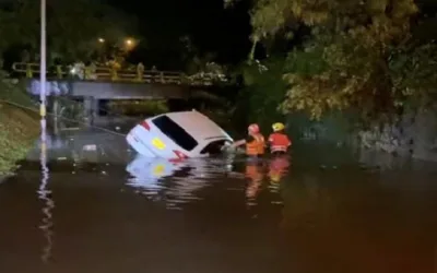 Fuertes lluvias en Medellín dejan 2 muertos y 23 heridos