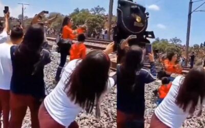 Murió mujer que fue golpeada por un tren al intentar tomar una selfie