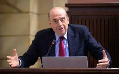 Procuraduría suspendió al ministro Álvaro Leyva