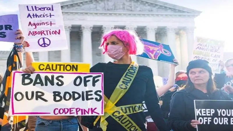 Se confirma borrador para tumbar derecho al aborto en EE. UU.￼