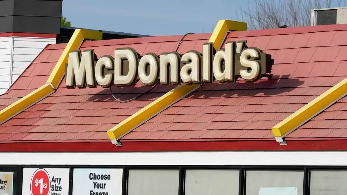 McDonald’s cierra más de 800 restaurantes en Rusia por guerra frente a Ucrania