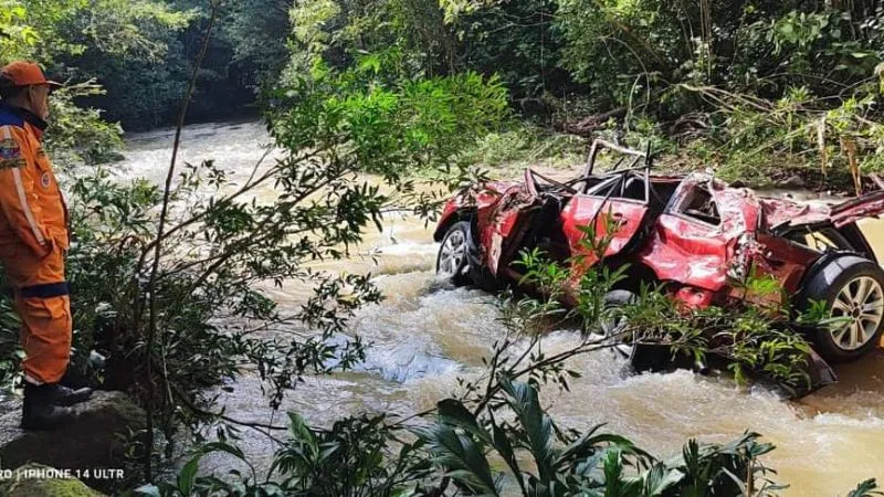 Creciente en Paicol dejó un muerto y un desaparecido