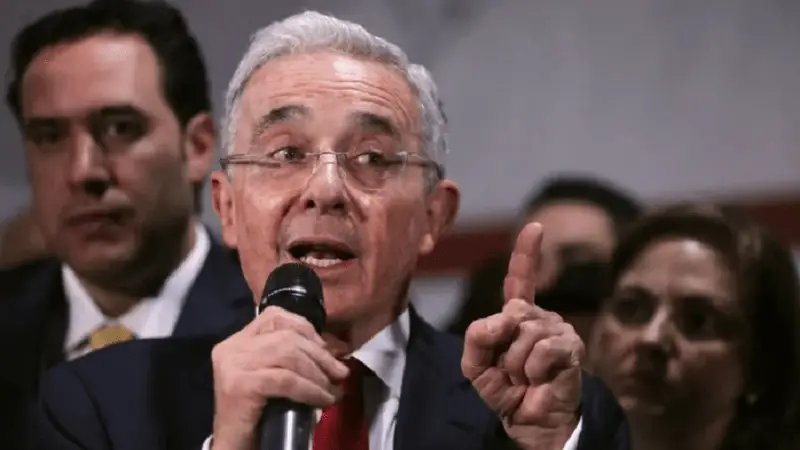 Álvaro Uribe irá a juicio por presunta manipulación de testigos