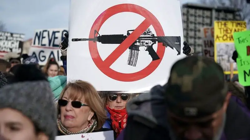 En EE. UU. senadores llegan a un acuerdo en el control del porte de armas