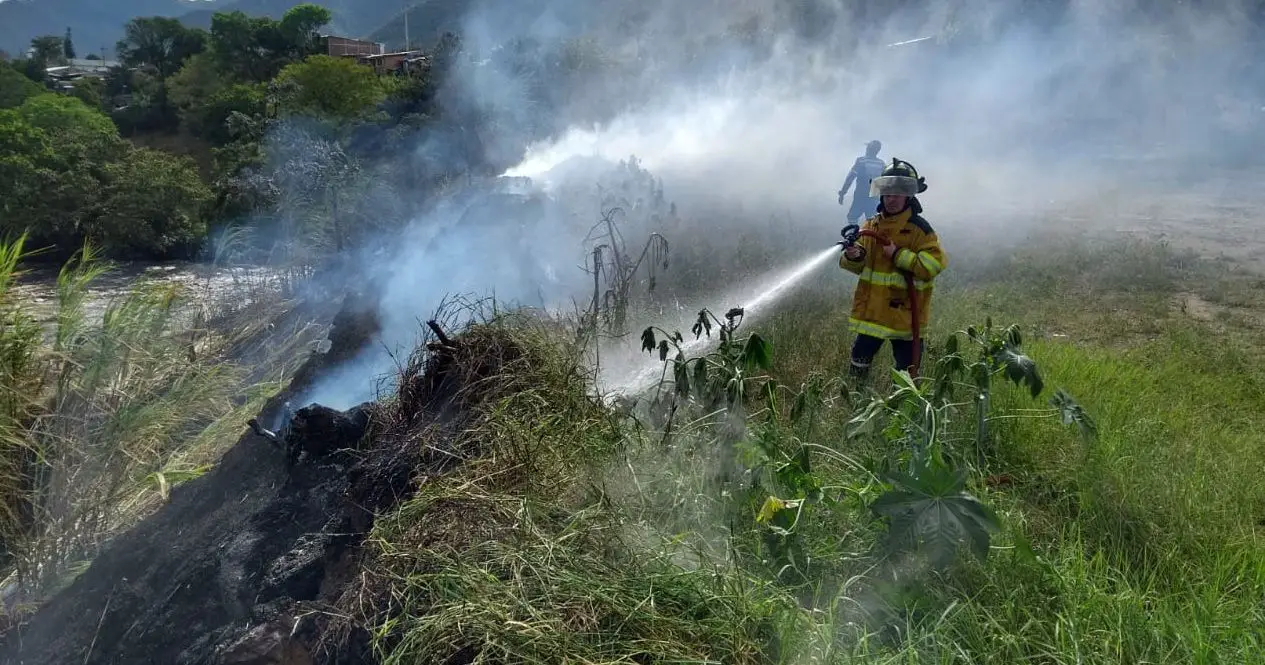 Ola de calor y riesgo de incendios en temporada seca en Huila