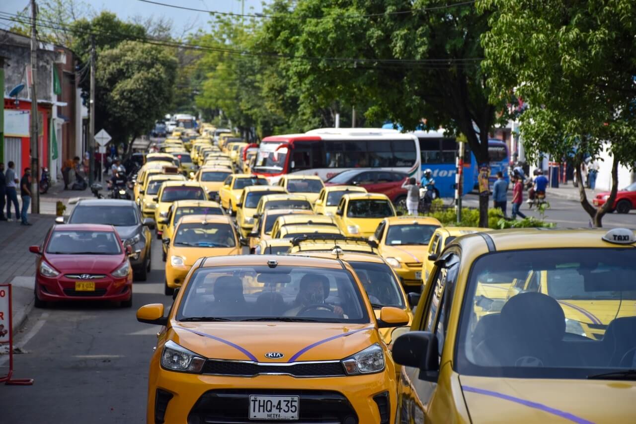 Taxistas no utilizan el taxímetro, una queja frecuente entre los usuarios