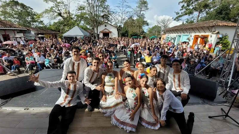 Huilenses en el XX Festival Nacional Colombia Canta y Encanta