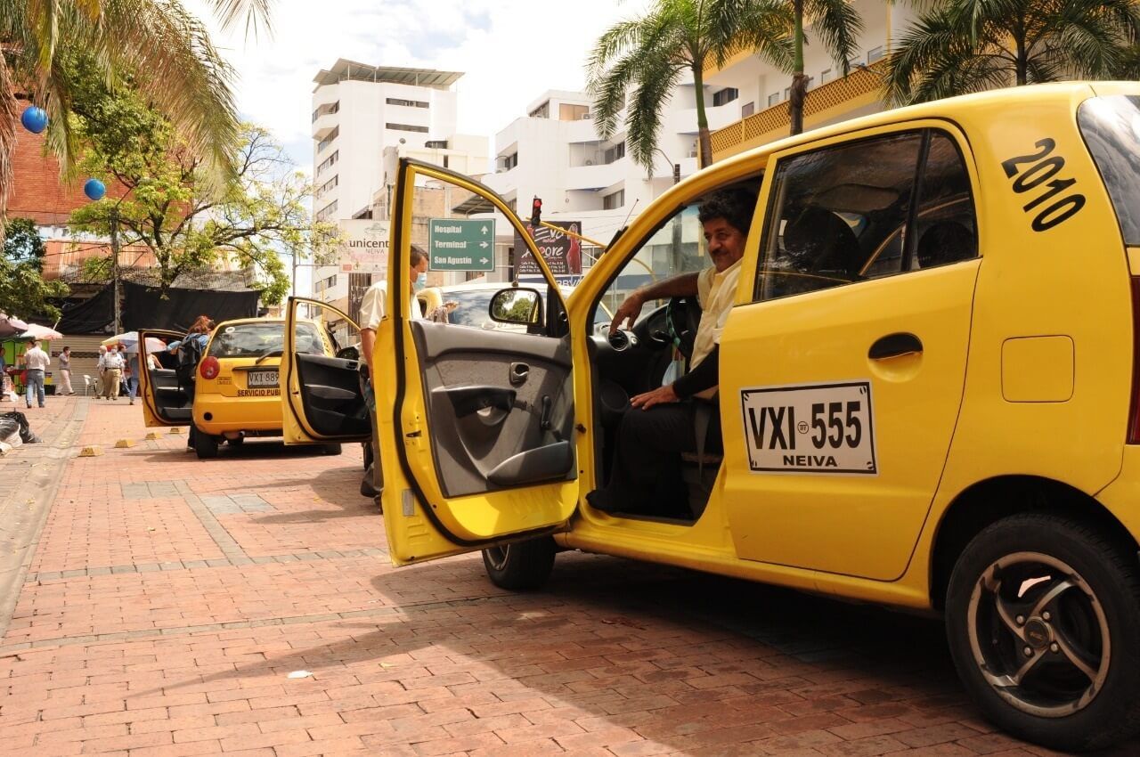 Taxistas no utilizan el taxímetro, una queja frecuente entre los usuarios