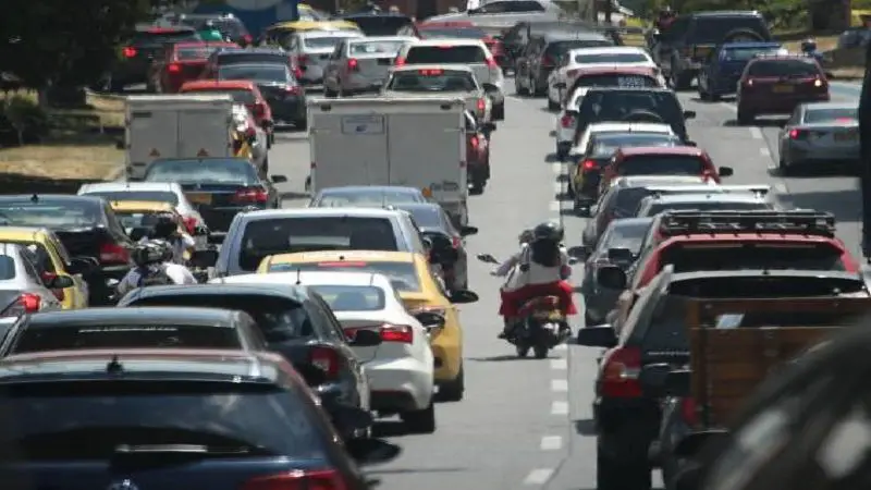Aumentan matrículas de vehículos en Colombia