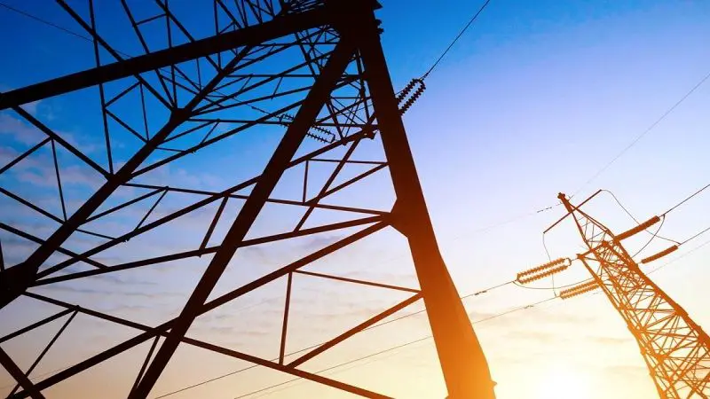 “Es indispensable bajar las tarifas eléctricas”: Petro