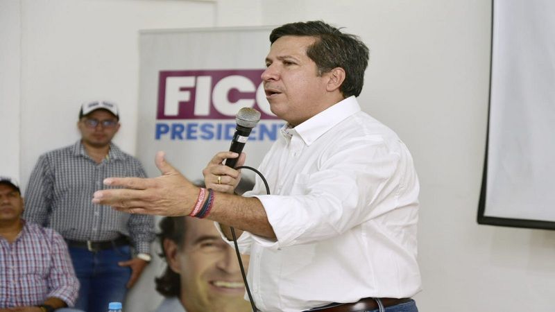 Rodrigo Lara Sánchez propone ampliar y modernizar aeropuerto de Pitalito