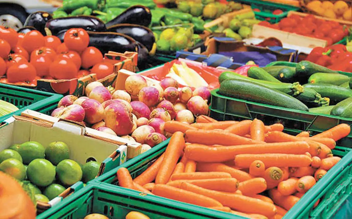 Importar alimentos y aumentar tasas, entre las medidas para frenar la inflación