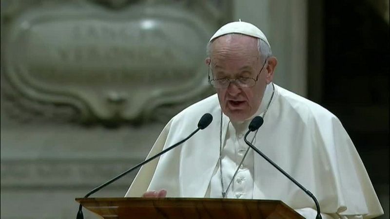 “El mundo está en guerra”, lamenta el papa Francisco