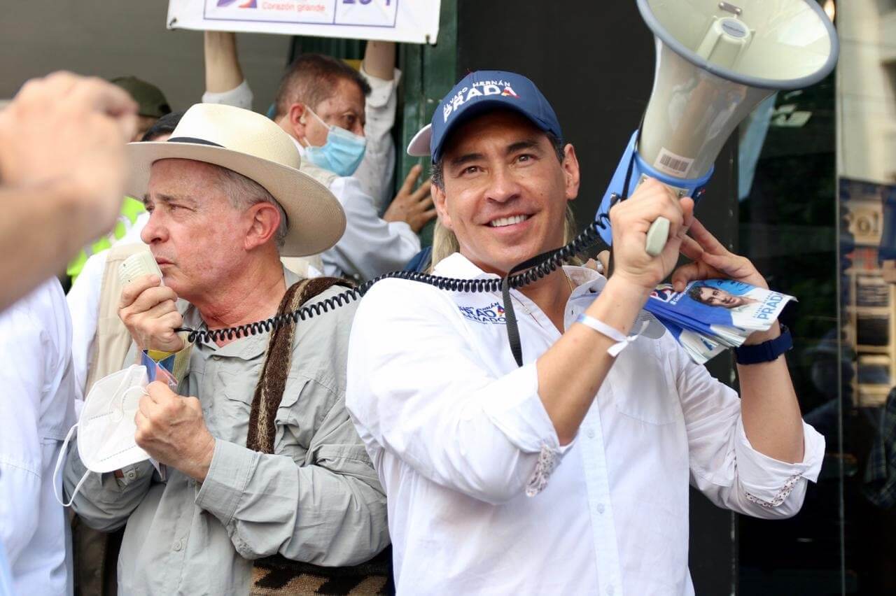 Uribe recorrió el Huila, en apoyo a candidatos del Centro Democrático