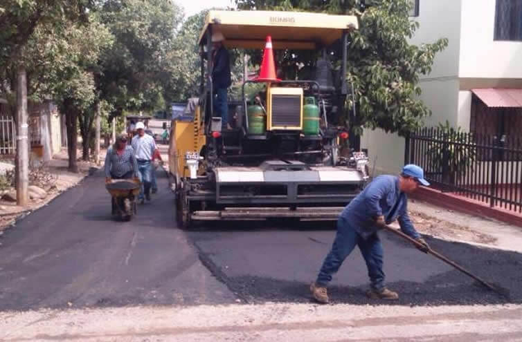 Mesas de trabajo para definir incremento del asfalto