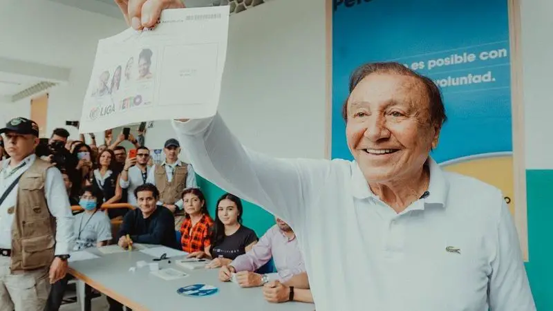 Rodolfo Hernández ya votó