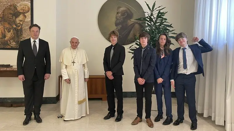 Elon Musk visitó al papa Francisco