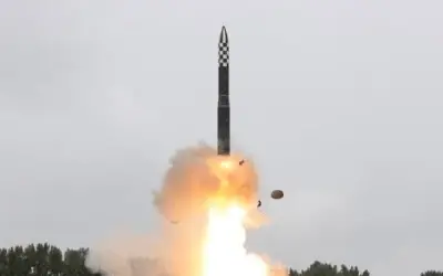 Corea del Norte habría probado misil hipersónico de combustible sólido