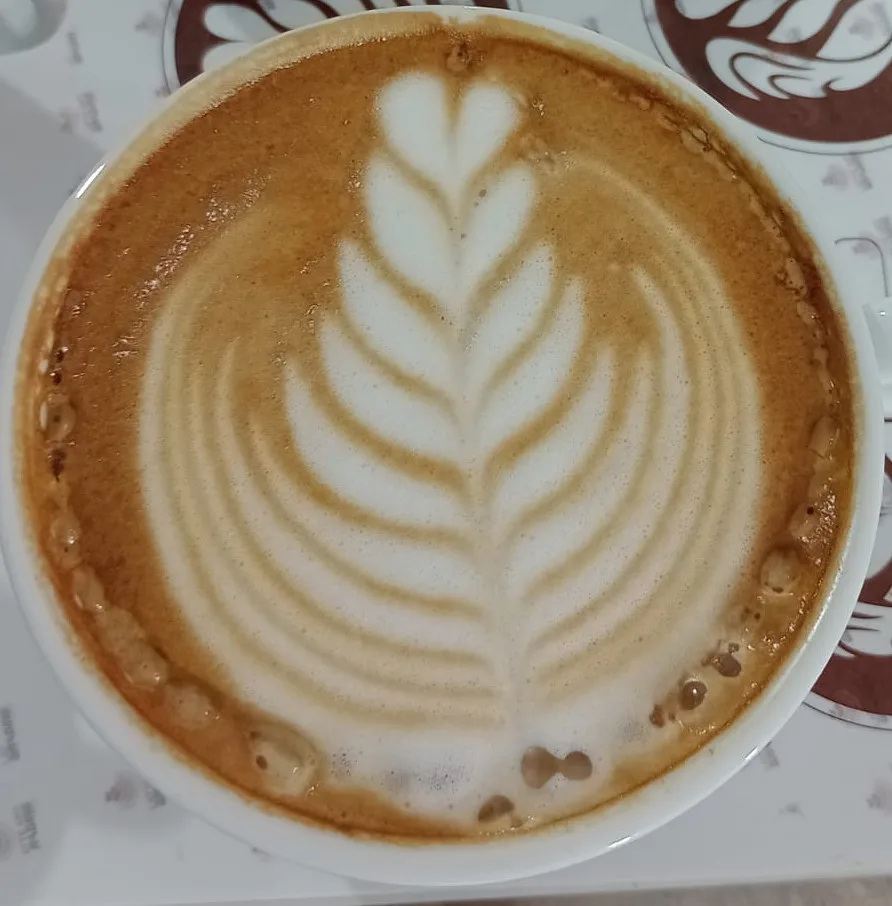 El arte latte: es hacer ‘pintura’ con café y leche y plasmarlo en una taza