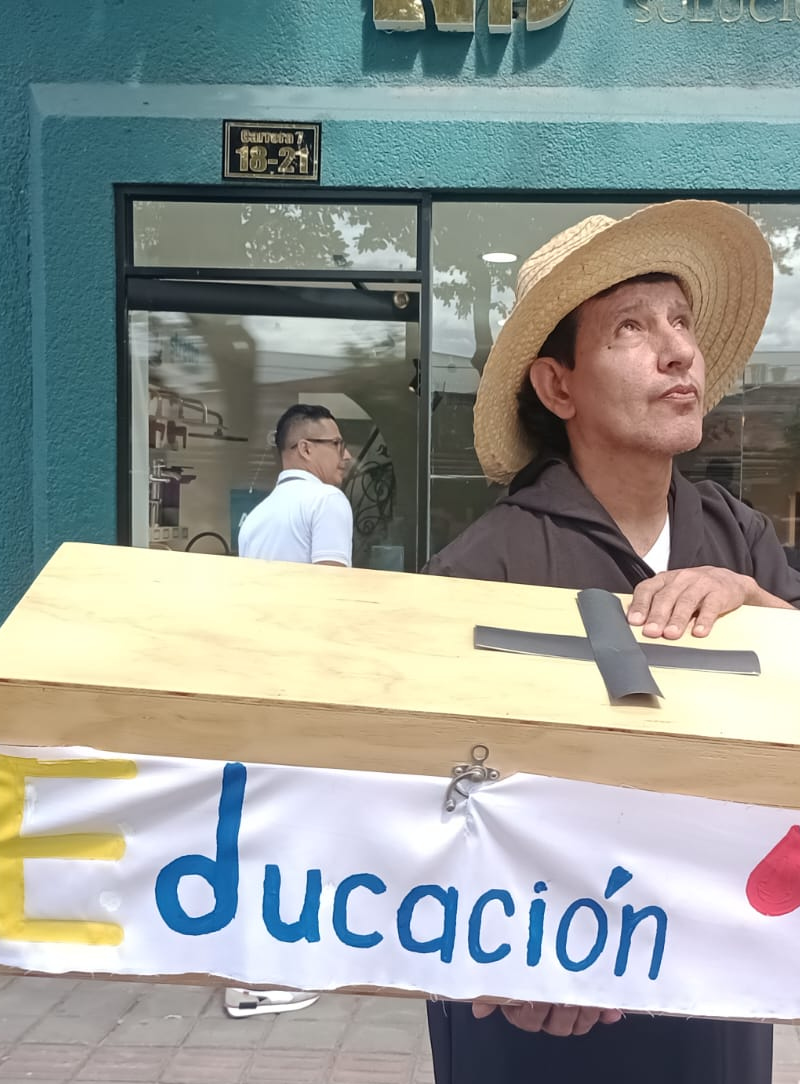 Profesores sentarán su voz de protesta en Bogotá