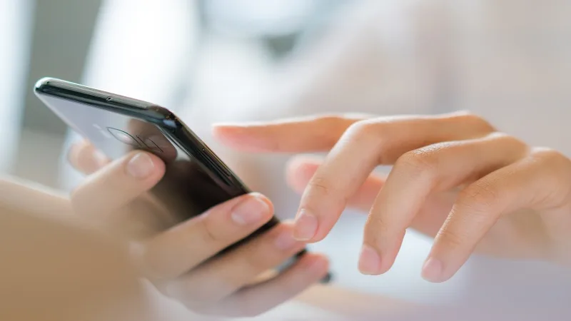 ¿Cómo saber si alguien es adicto al celular?