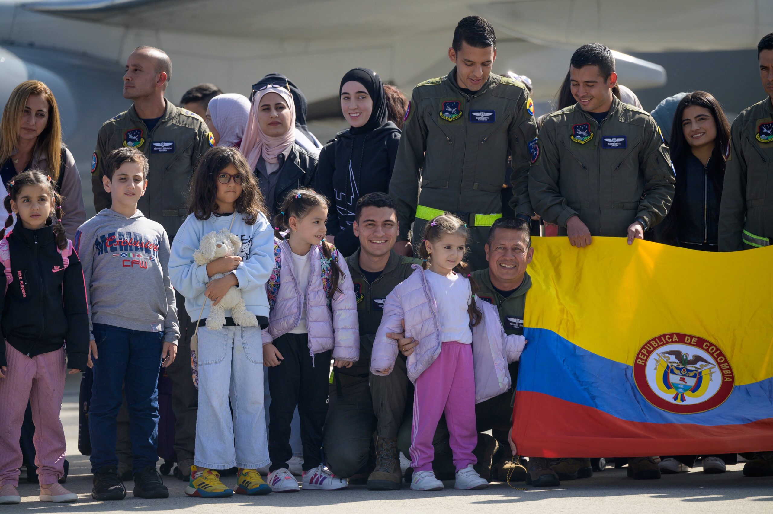 Colombia prepara un segundo vuelo humanitario para evacuar a más colombianos desde Líbano