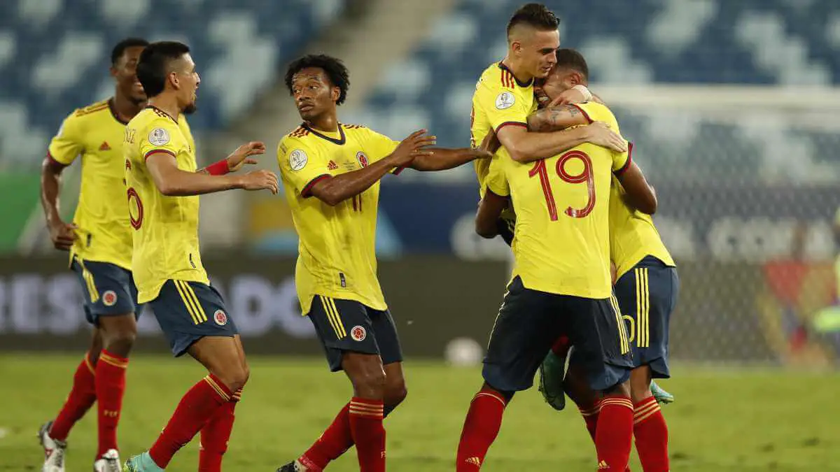 Los futbolistas de Colombia que no pueden recibir amarilla contra Bolivia