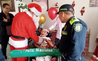 La policía celebró la Navidad de forma especial a Karen Daniela en Pitalito