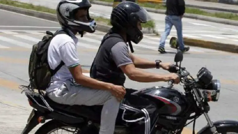 Motociclistas: en Campoalegre prohíben parrillero hombre