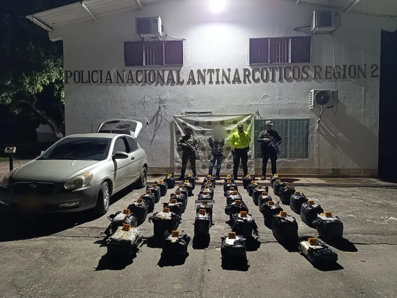 En vías del Huila han incautado una tonelada de marihuana