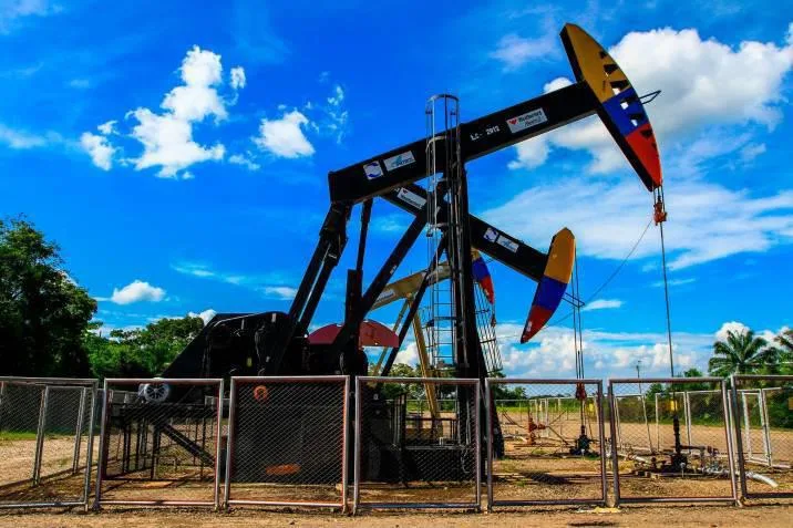 Explotación petrolera disminuyó en 2023