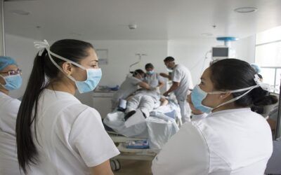 Más de 60% de los colombianos considera que el sistema de salud debe tener ajustes