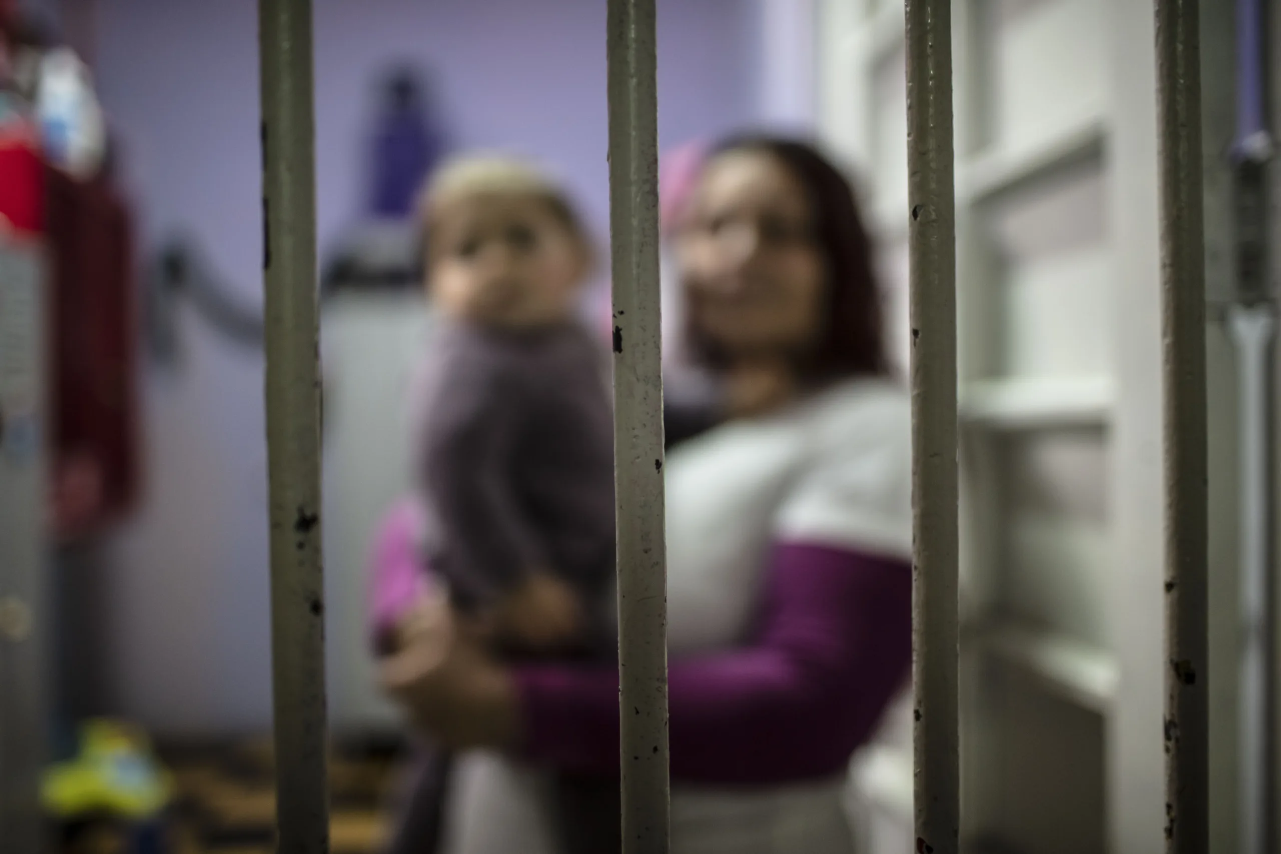 Más de 5,000 mujeres cabeza de familia serán liberadas de prisión en Colombia por trabajo social