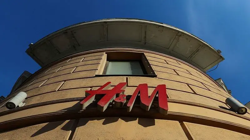 H&M anunció que abandonará Rusia progresivamente