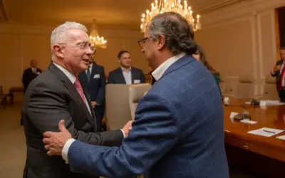 Petro habló de los acuerdos y las diferencias, tras la reunión con Uribe
