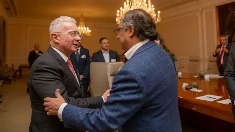 Petro habló de los acuerdos y las diferencias, tras la reunión con Uribe