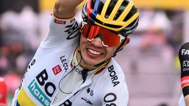 Sergio Higuita, líder de la Vuelta a Polonia