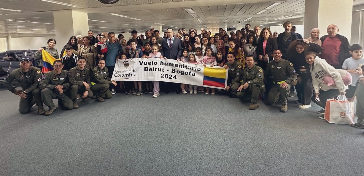 Vuelo humanitario de la Fuerza Aérea Colombiana regresa con 100 connacionales desde el Líbano