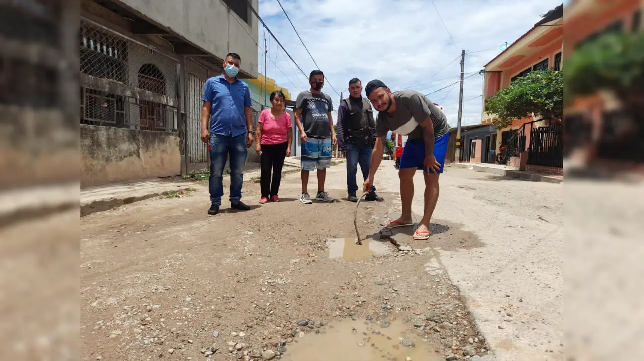 En el barrio Las Palmas solicitan arreglo de vías