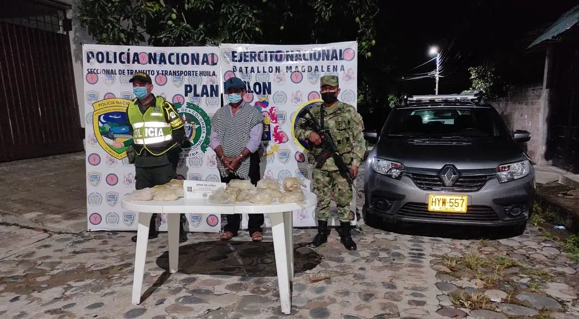Detenido transportando 10 kilos de base de coca entre Caquetá y Huila