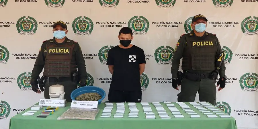 Hombre fue detenido con varias dosis de marihuana