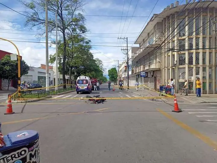 Ambulancia arrolló a un motociclista en Neiva