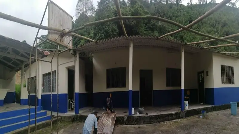 Avanza la reubicación de sede educativa en Timaná que se encuentra en alto riesgo