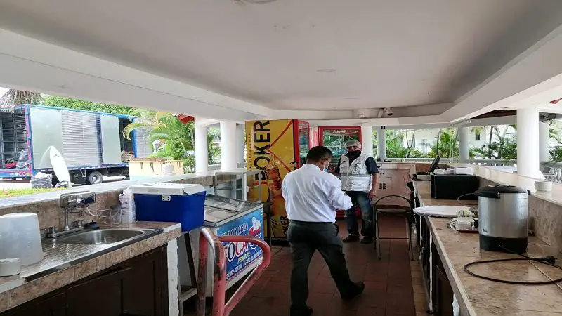 Control e inspección a ventas de comidas y bebidas en el Huila