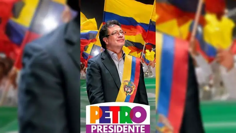 Gustavo Petro se posesiona nuevo presidente de Colombia