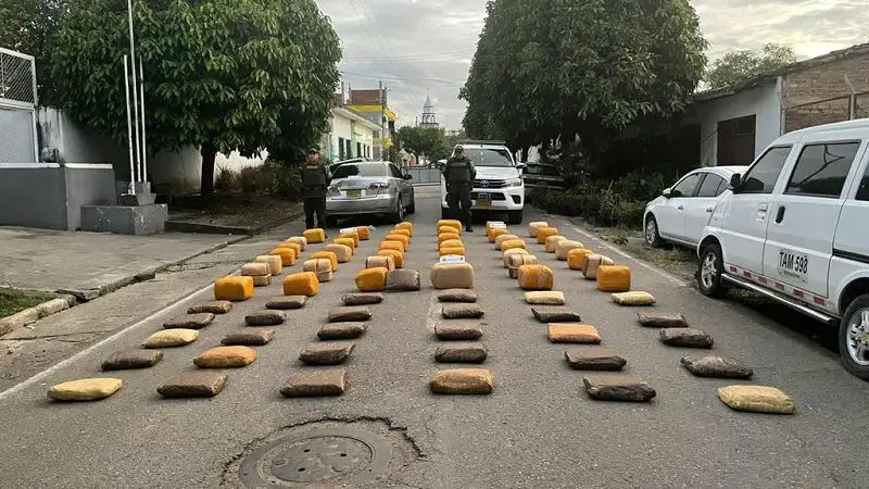 Encuentran  270 kilos de marihuana en vía La Plata, Huila
