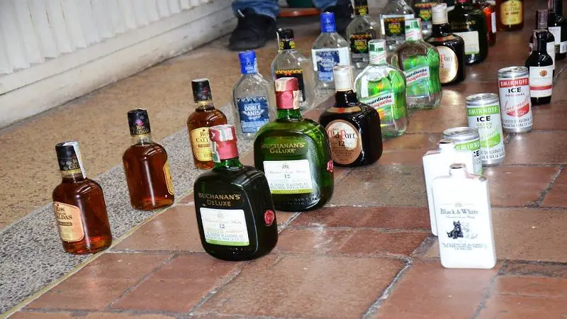Continúan operativos en sitios de venta de licor en el Huila
