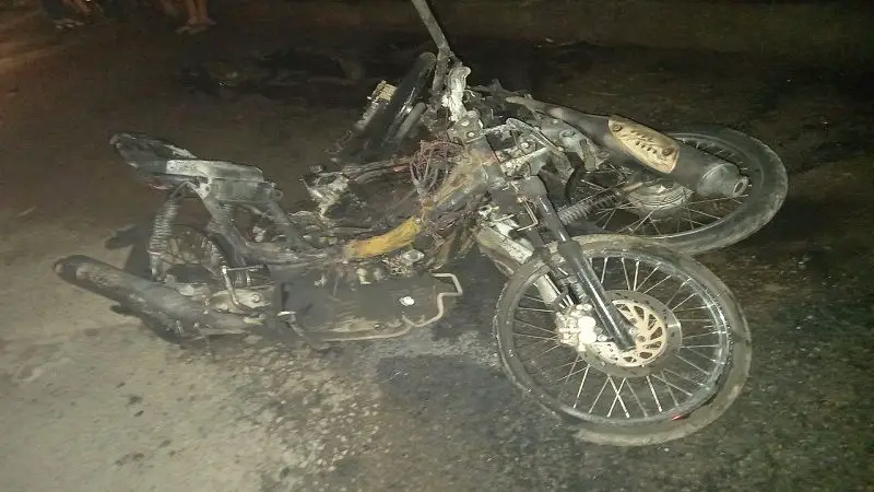 Comunidad quemó motos de ladrones en Neiva